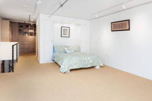 Z 77 Dow 103 Bedroom 1